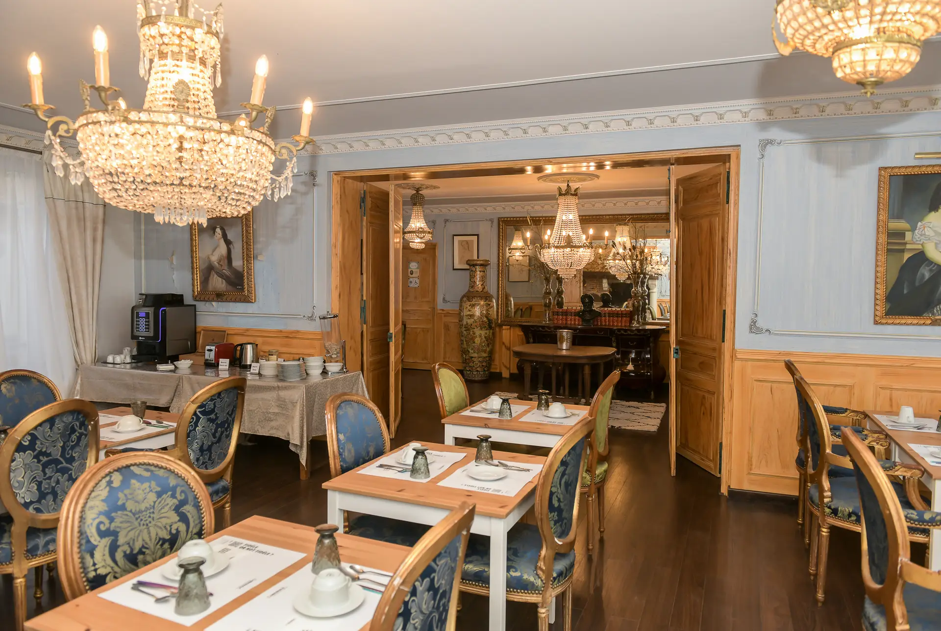 Petit déjeuner servi à l'Hôtel Aultia
